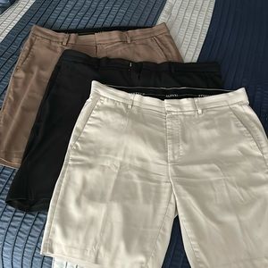 Men’s Alfani flat front shorts stretch waist size 34 excellent condition